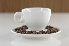 咖啡豆与咖啡杯具图片