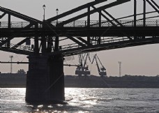 多瑙河的大桥