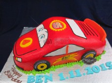 蛋糕上的小汽车