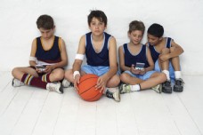 儿童运动外国儿童篮球运动员图片