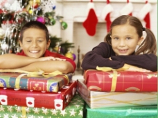 儿童圣诞儿童与圣诞礼物图片