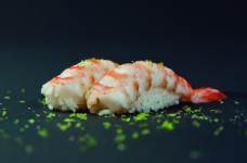 敲虾片寿司图片