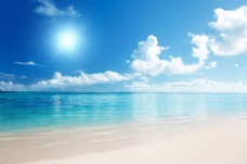 唯美蓝色海滩风景图片