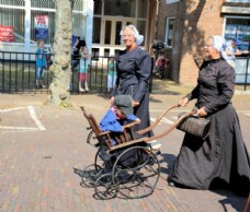 荷兰传统的婴儿车
