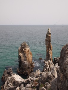 大海边的岩石
