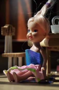 芭芘女孩玩偶娃娃